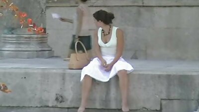 اثنين من الفتيات اظهار مهاراتهم فيلم جنسي عربي في الثلاثي الساخنة مع رجل