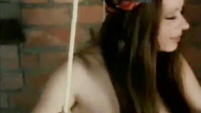 شقراء فلام جنسي هو اضطر إلى مص على بلدها كلسون و هو ضرب من قبل الاصطدام